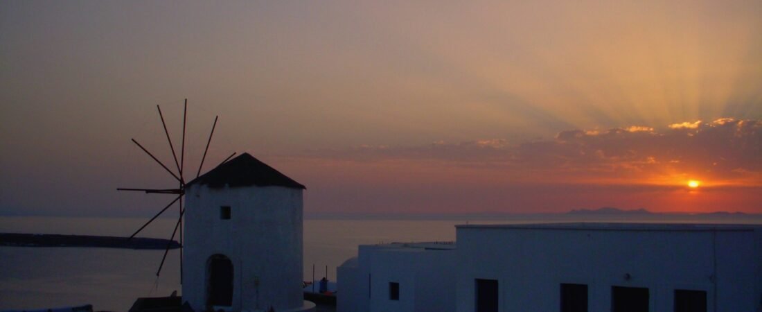 Best Luxury Hotels in Santorini 2026