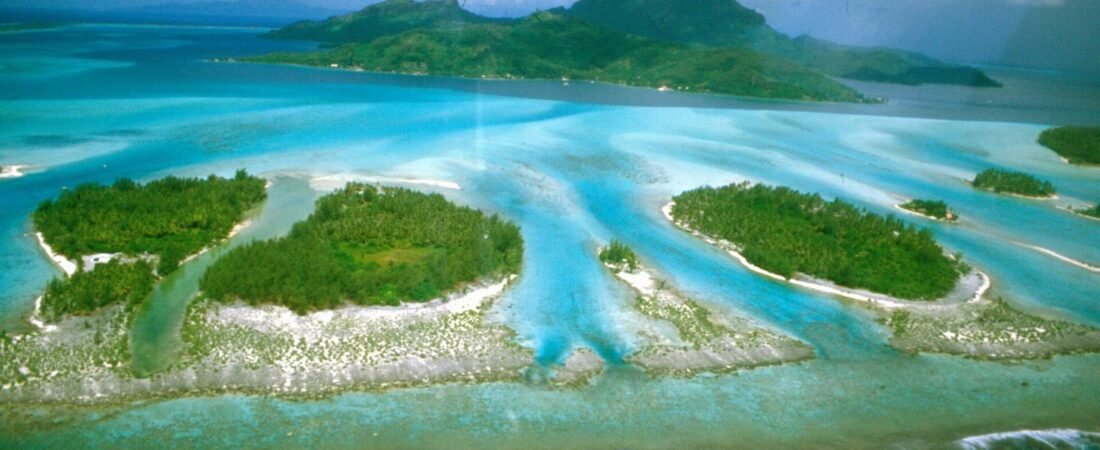Best Time to Visit French Polynesia: Month by Month 2026