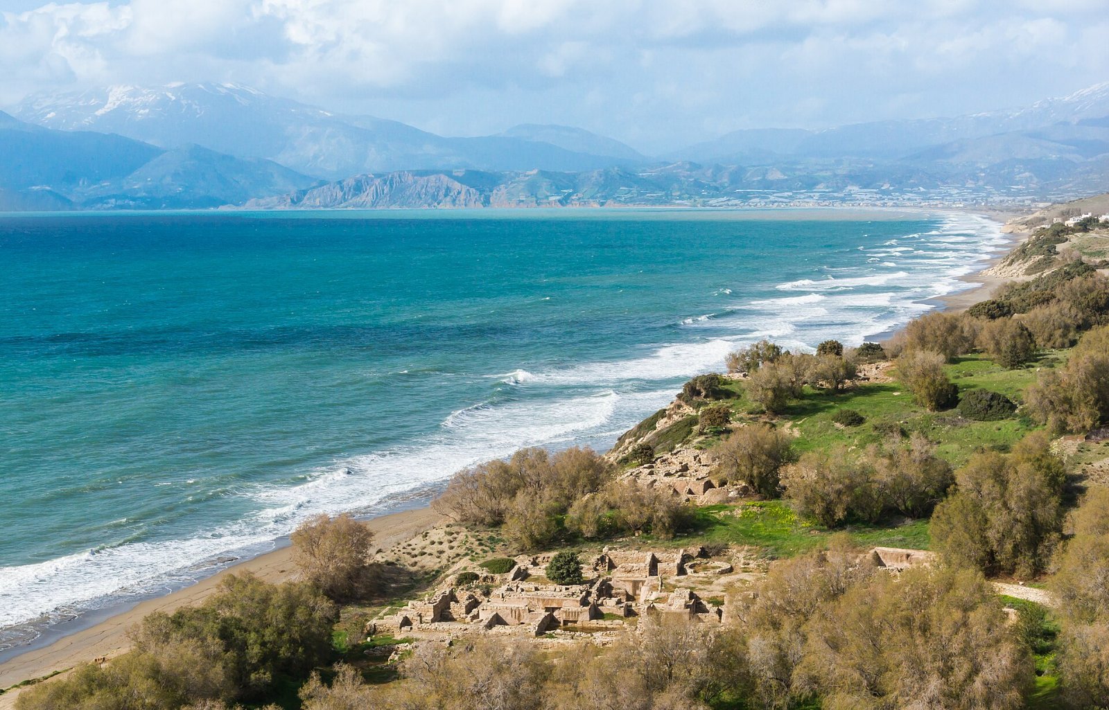 Turquoise bay on the coast of Crete, Greece