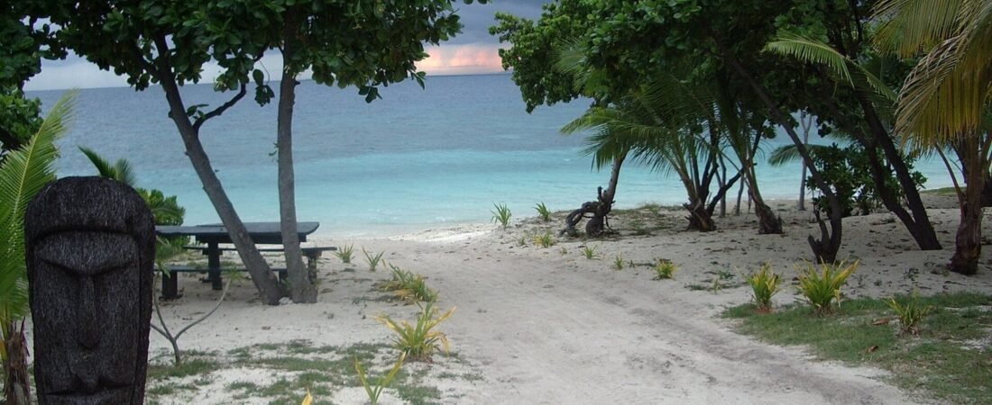 Fiji vs Maldives: Which Luxury Island Escape Wins in 2026?