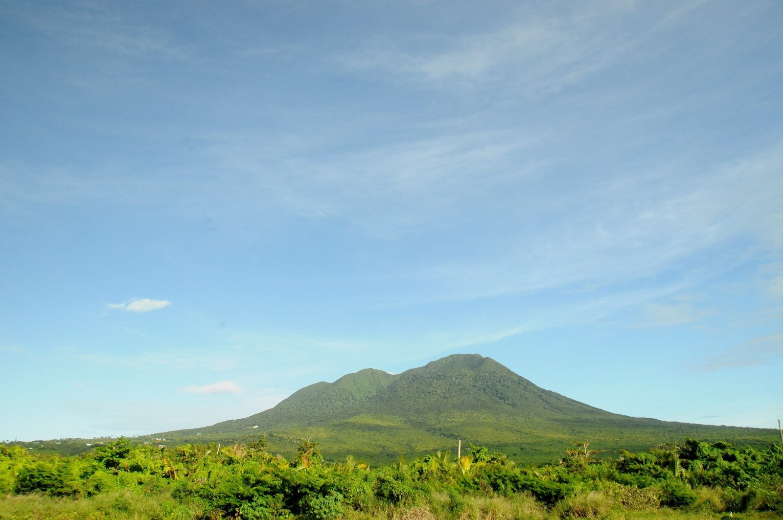 Nevis Luxury Travel Guide: Quiet Caribbean (2026)
