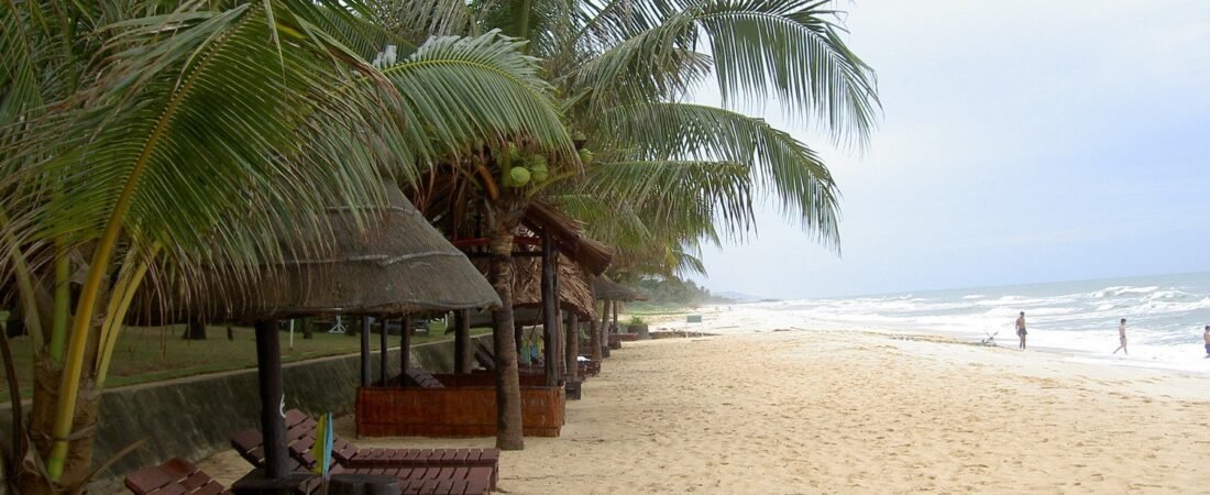 Phu Quoc vs Nha Trang: Vietnam Luxury Beach Comparison for 2026