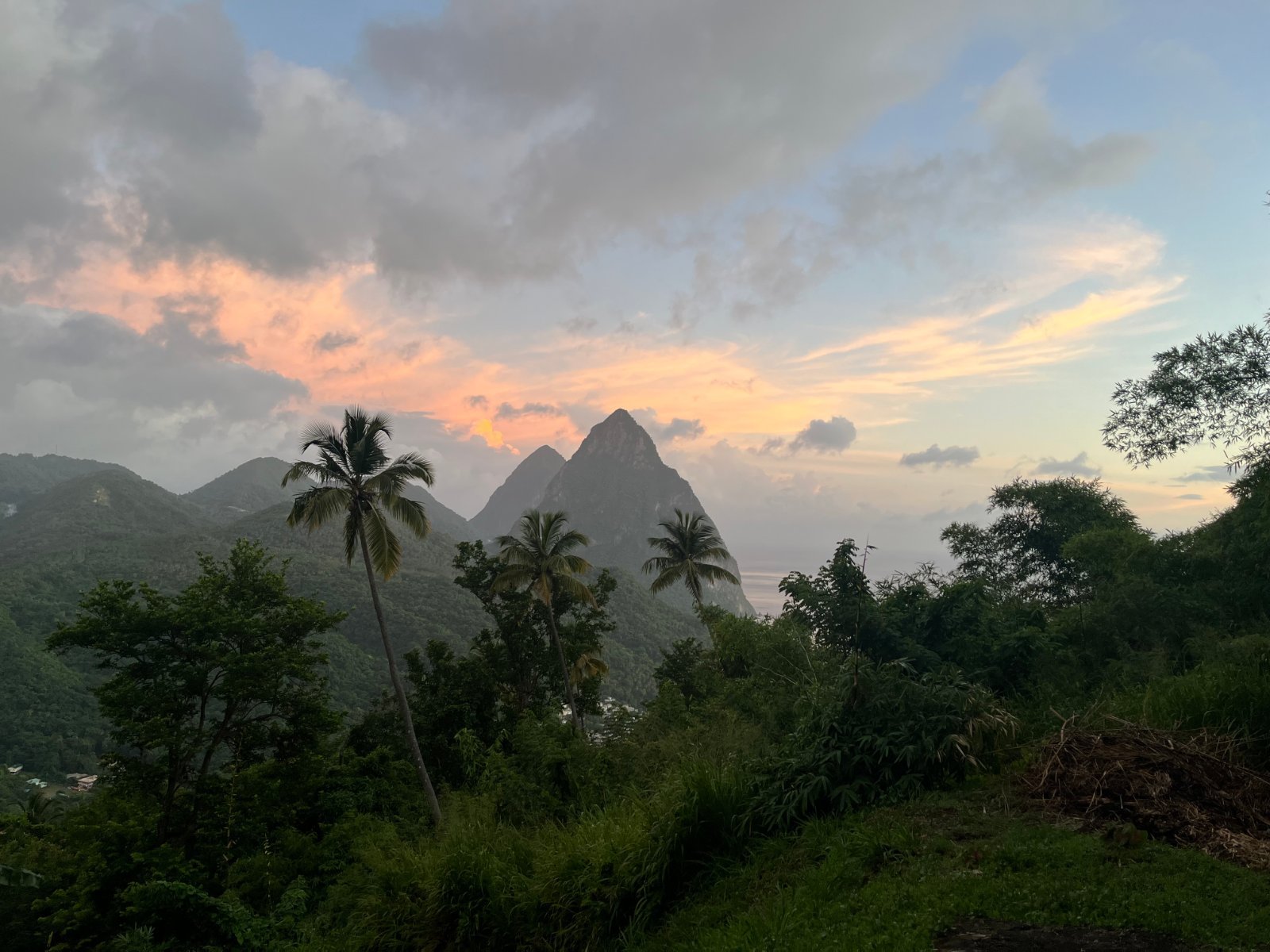 Best Honeymoon Resorts in St Lucia (2026)