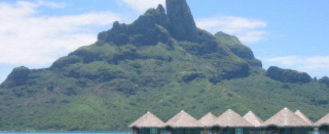 Tahiti vs Bora Bora: Which to Visit in 2026?