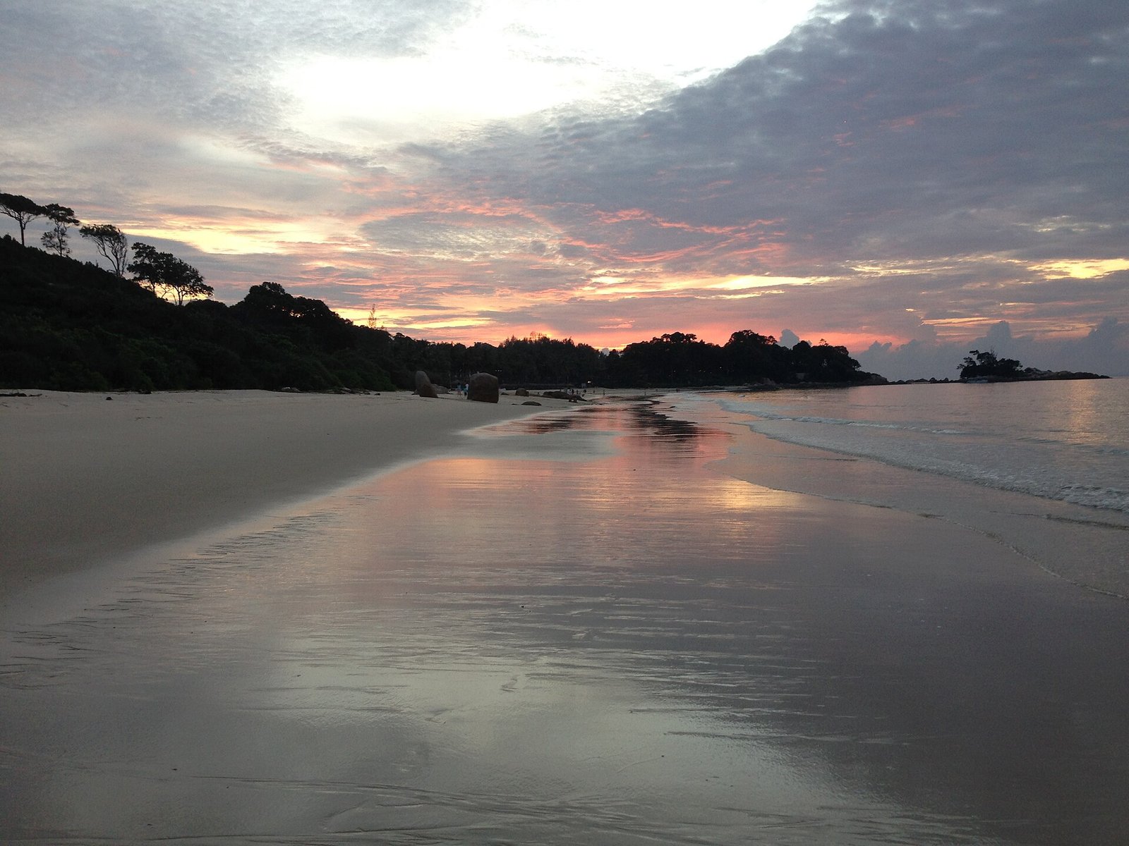 Bintan Honeymoon Guide 2026: Villas & Romance