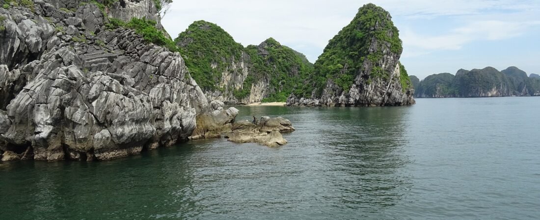 Cat Ba vs Ha Long Bay 2026: Which to Choose?