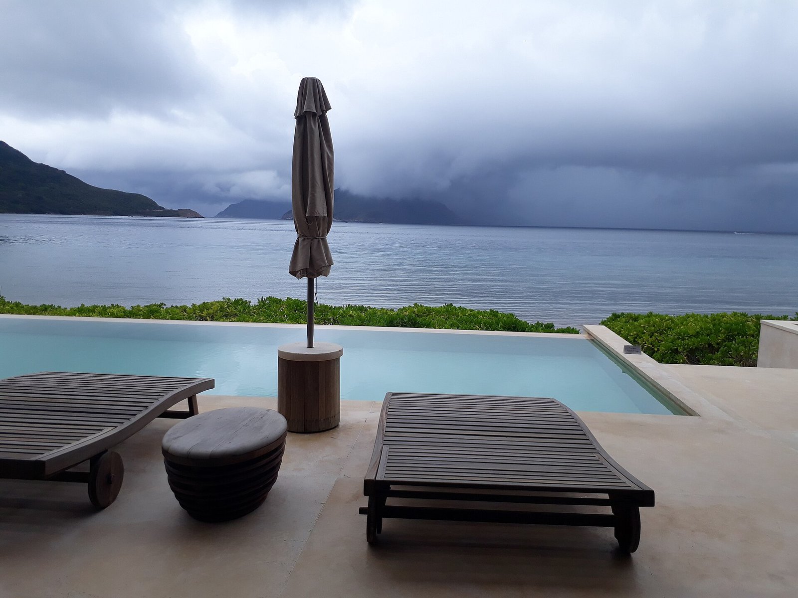 Con Dao Honeymoon Guide 2026: Resorts & Itinerary