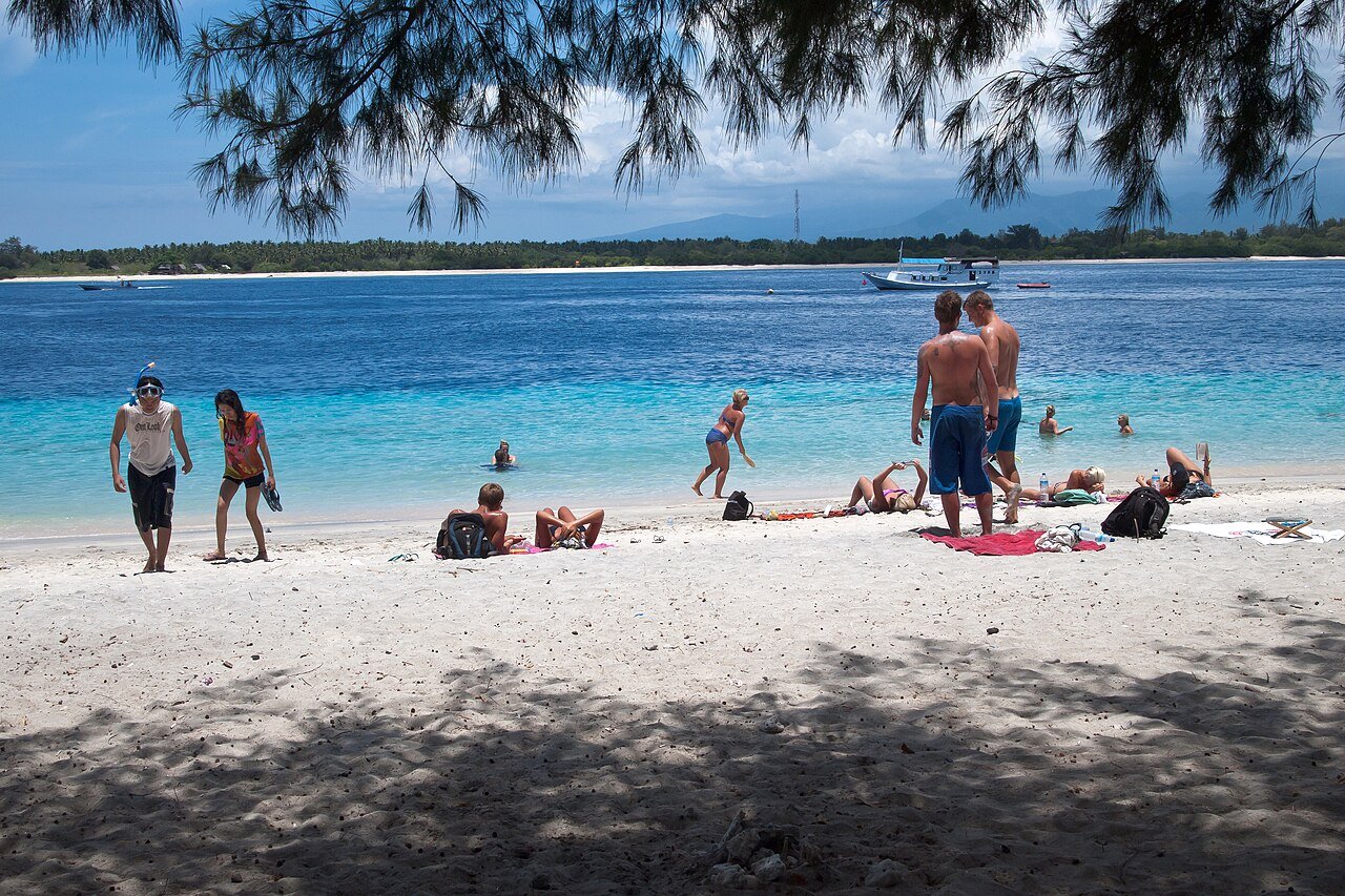 Gili Trawangan beach · illustrative photograph · Photo: Vyacheslav Argenberg, CC BY 4.0, via Wikimedia Commons