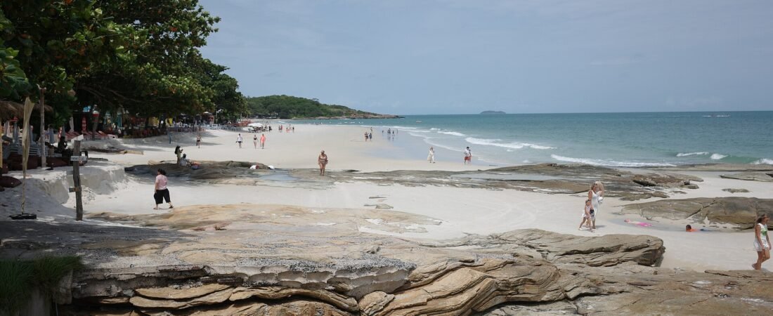 Hua Hin vs Koh Samet 2026: Best Bangkok Beach Escape