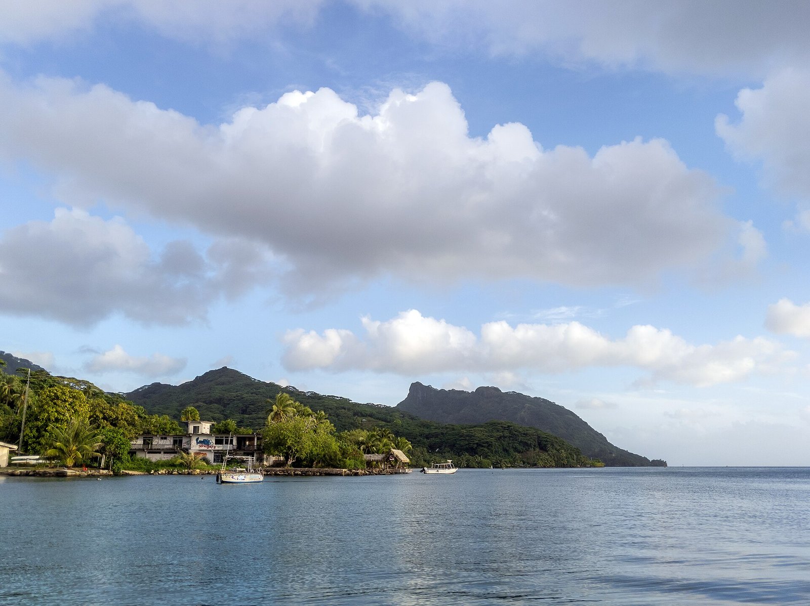Huahine Travel Guide 2026: Tahiti’s Quiet Garden Isle