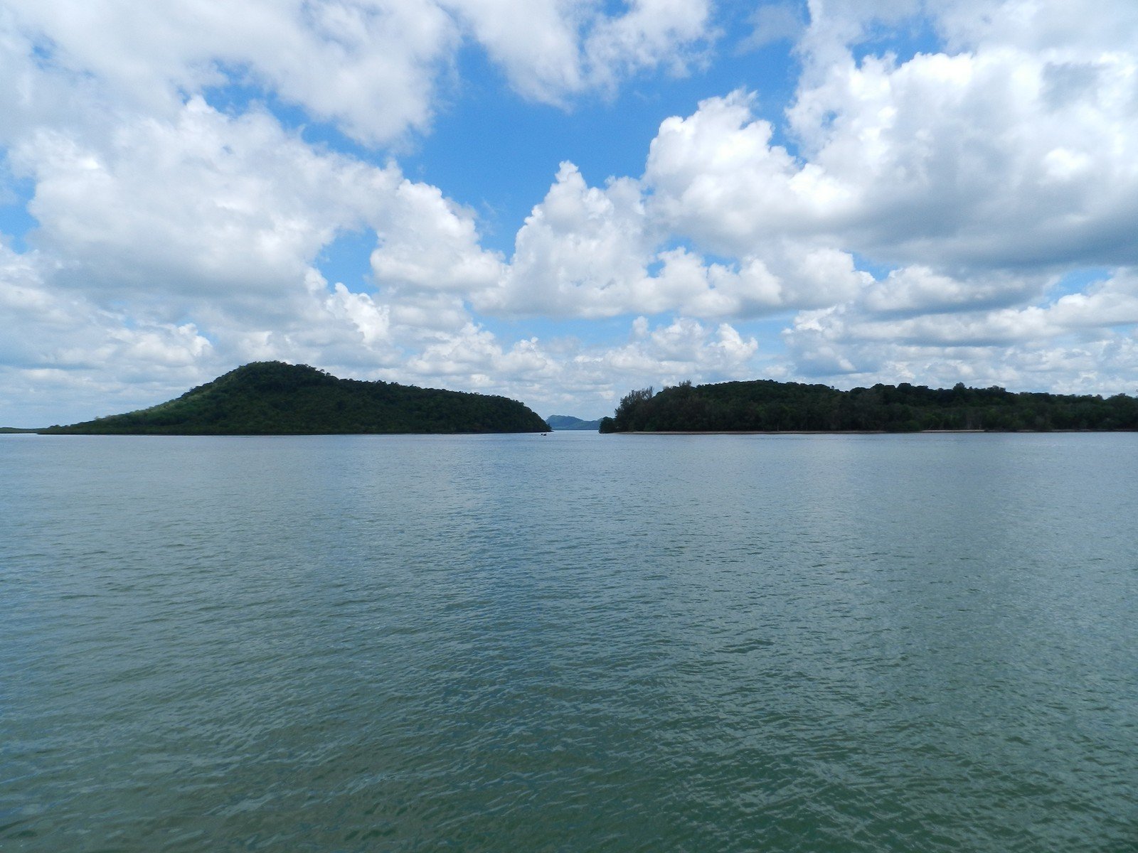 Koh Jum Island Guide 2026: Krabi’s Quiet Escape