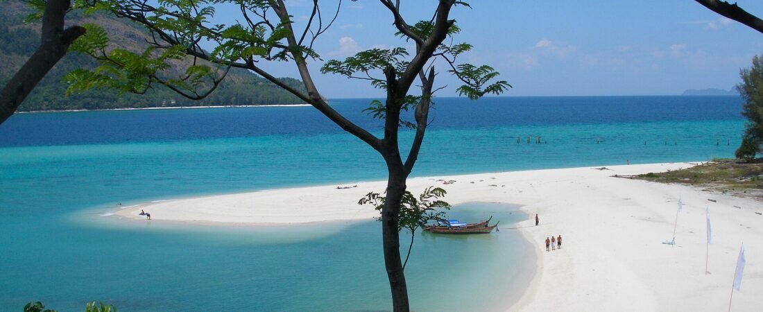 Langkawi vs Koh Lipe 2026: Which Island Suits You?