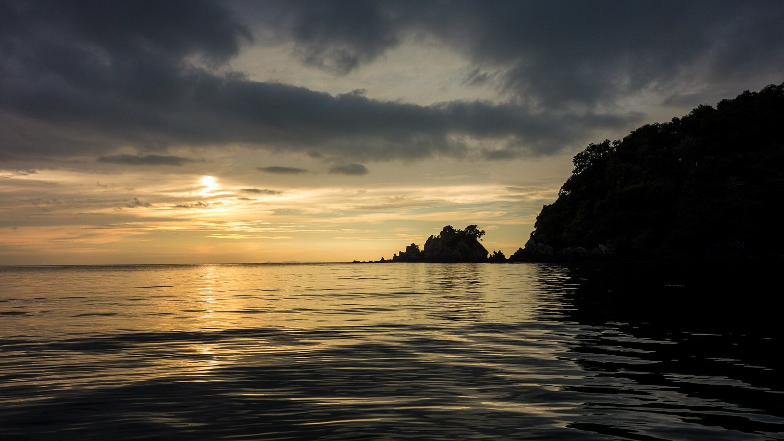 Koh Phayam Honeymoon Guide 2026: Barefoot Andaman