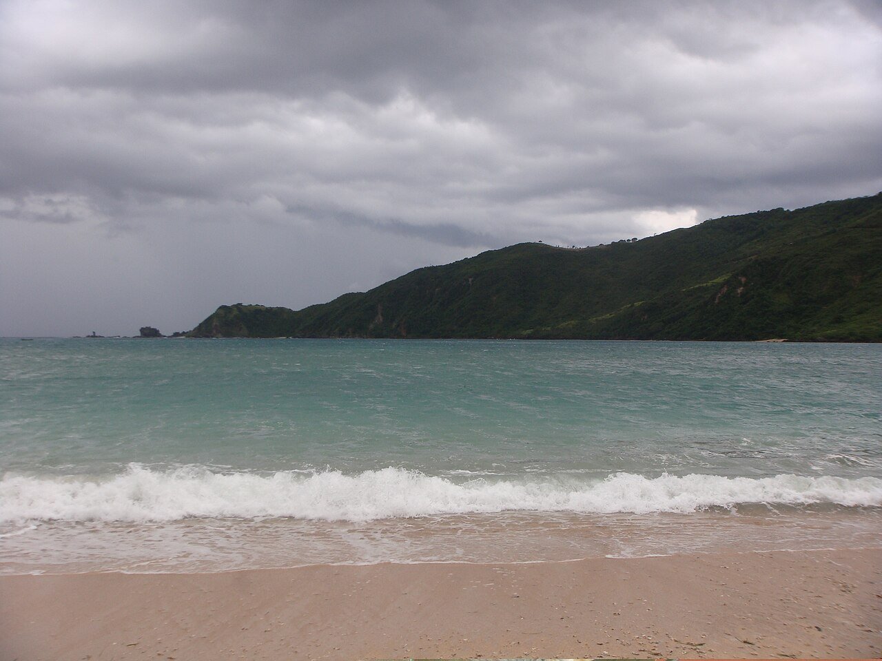 Kuta Mandalika beach, Lombok · illustrative photograph · Photo: ricky, CC BY-SA 4.0, via Wikimedia Commons