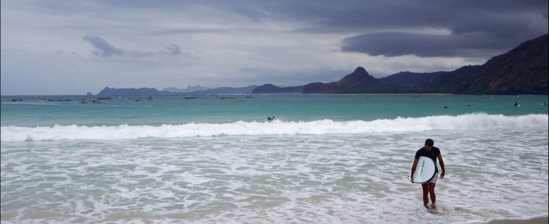 Best Time to Visit Selong Belanak: 2026 Surf Season Guide