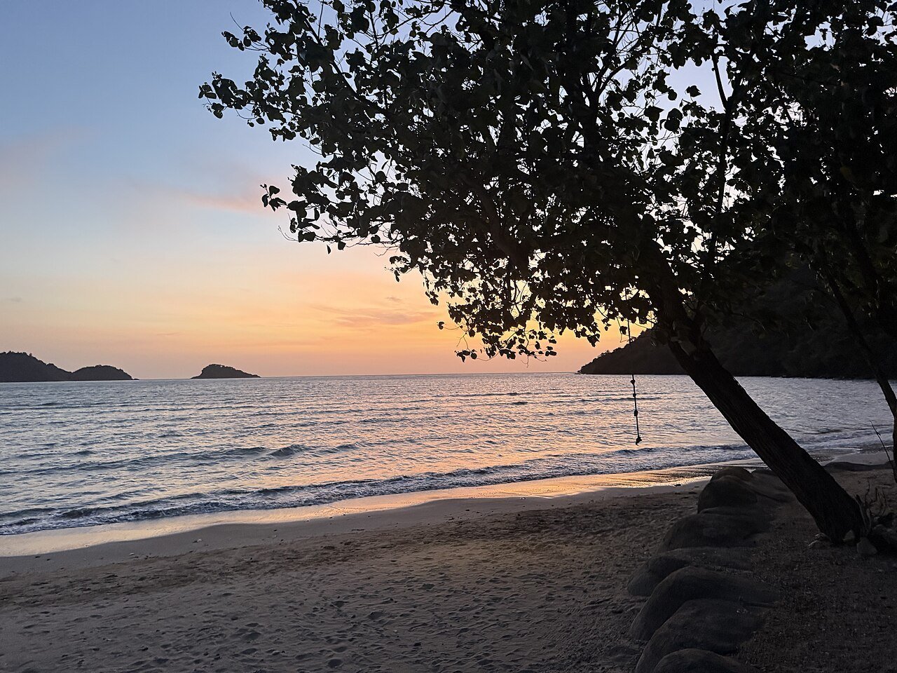 How to Get to Koh Chang from Bangkok 2026