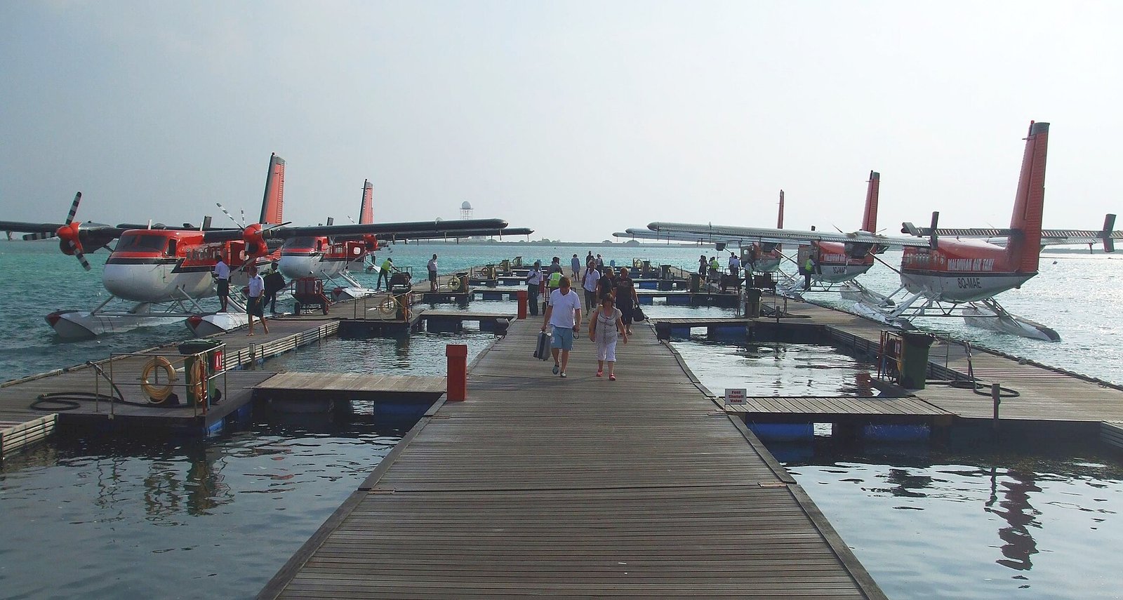 Maldives Resort Transfers 2026: Seaplane vs Speedboat