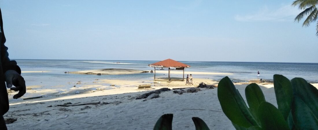 Maratua vs Derawan: Which Island to Choose?