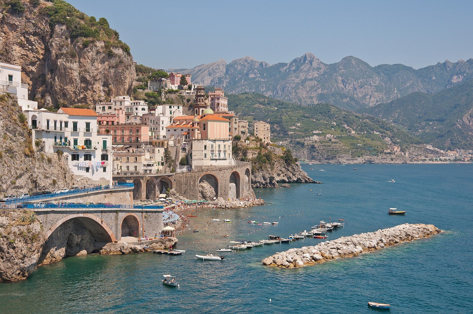 Atrani, on the Amalfi Coast near Naples in Southern Italy. World Heritage Site since 1997. — Photo: Paolo Costa Baldi, CC BY 3.0, via Wikimedia Commons