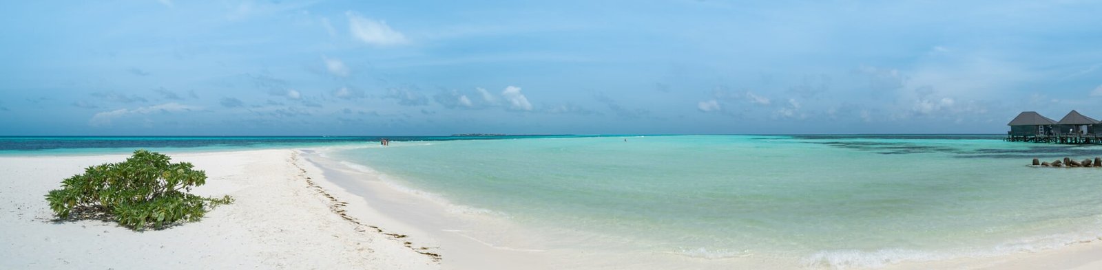 500px provided description: Malediven Panorama [#beach ,#travel ,#island ,#moon ,#nikon ,#honey ,#holiday ,#dive ,#bungalow ,#honeymoon ,#st — Photo: Dronepicr, CC BY 3.0, via Wikimedia Commons