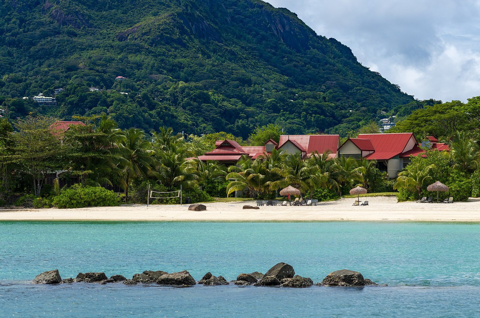 Beach houses - Eden Island - Mahe - Seychelles — Photo: NorbertNagel, CC BY-SA 4.0, via Wikimedia Commons