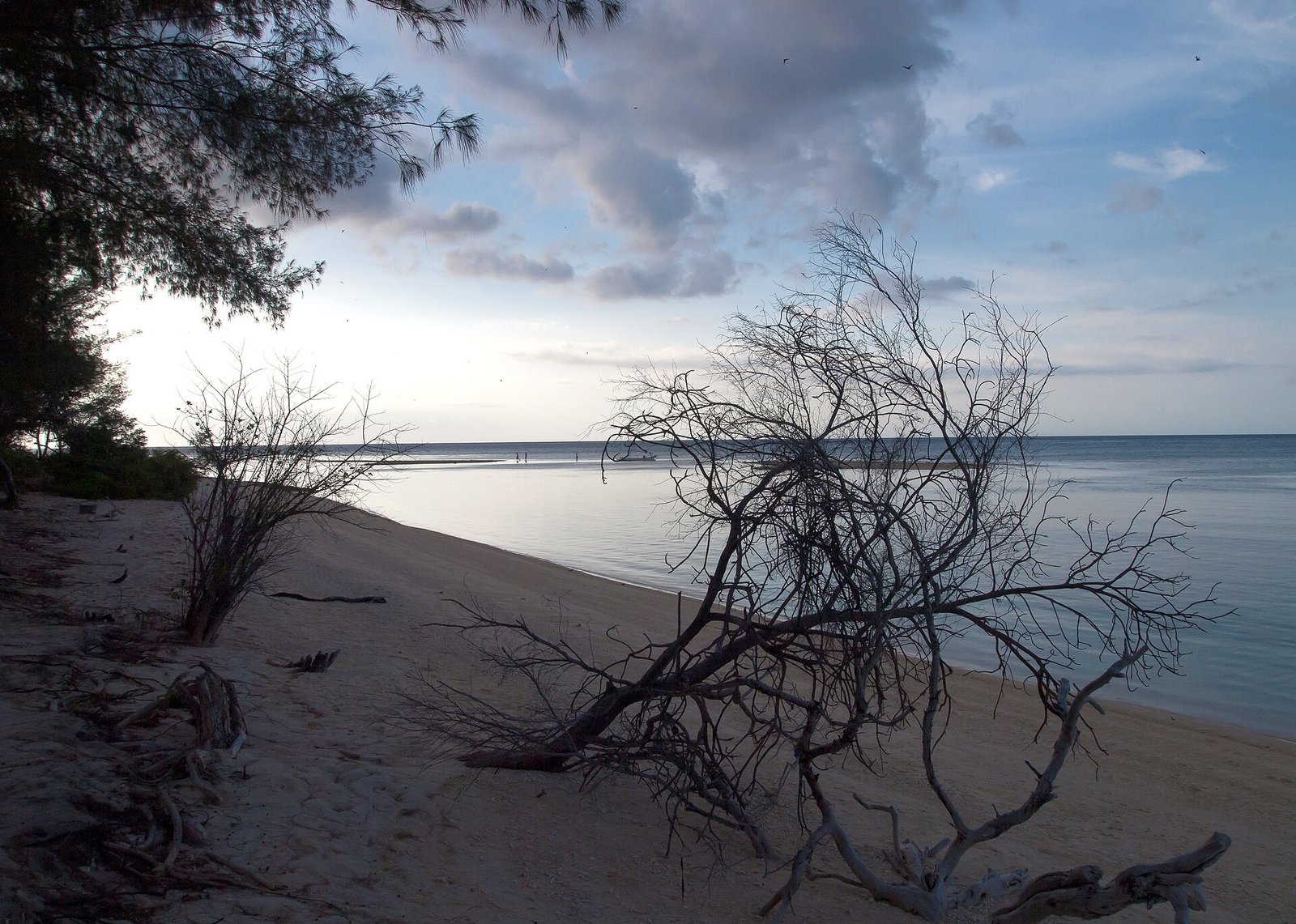 Gili Meno Island, West Nusa Tenggara, Indonesia. — Photo: Vyacheslav Argenberg, CC BY 4.0, via Wikimedia Commons