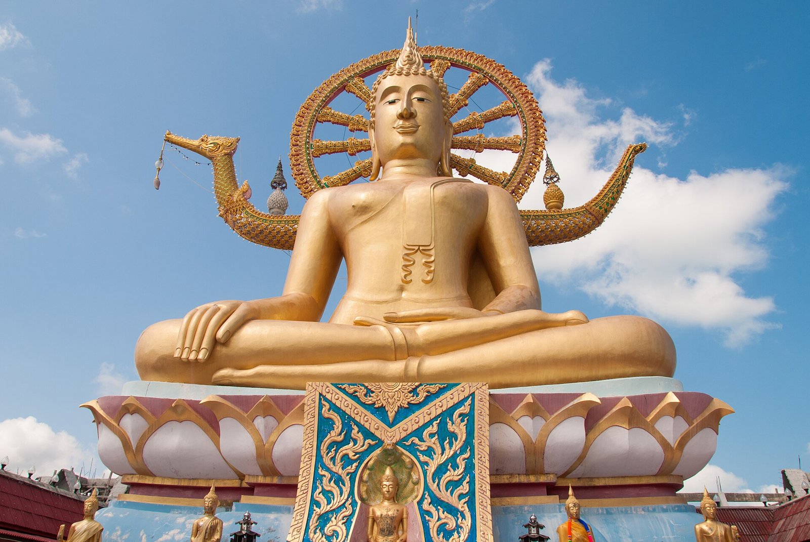 Big Buddha statue at Koh Samui island, Thailand — Photo: Abrget47j, CC BY-SA 3.0, via Wikimedia Commons
