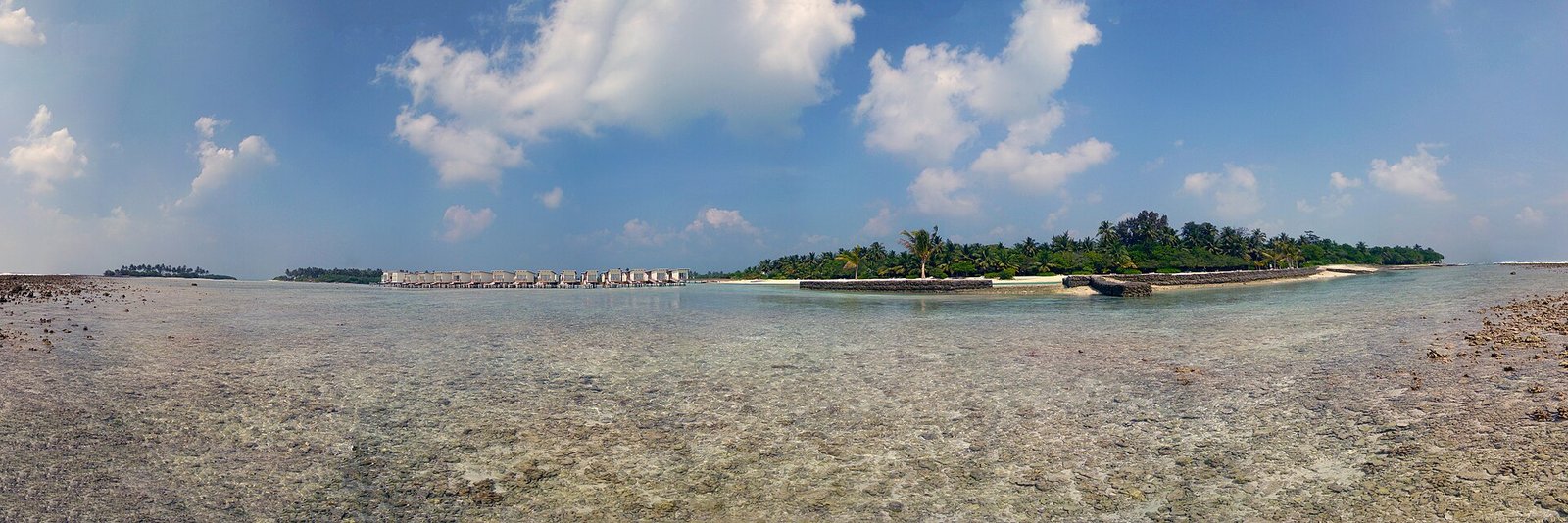 Kandooma Maldives Southern Coast — Photo: A J Butler, CC BY 3.0, via Wikimedia Commons