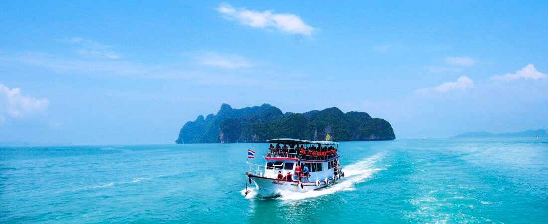Phuket Yacht Charter Guide 2026: Andaman Sailing