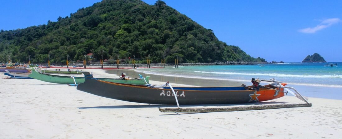Selong Belanak Travel Guide 2026: Lombok’s Surf Beach