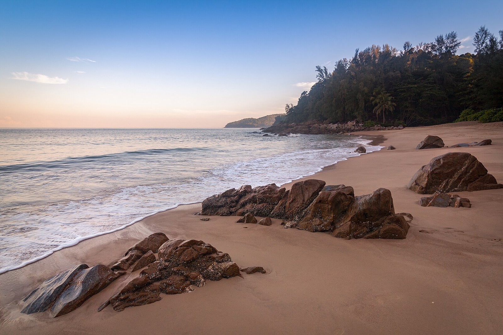 Banana beach Phuket 2017 - 08 — This photo was taken by Anton Zelenov.
Please credit this wi, CC BY-SA 4.0, via Wikimedia Commons